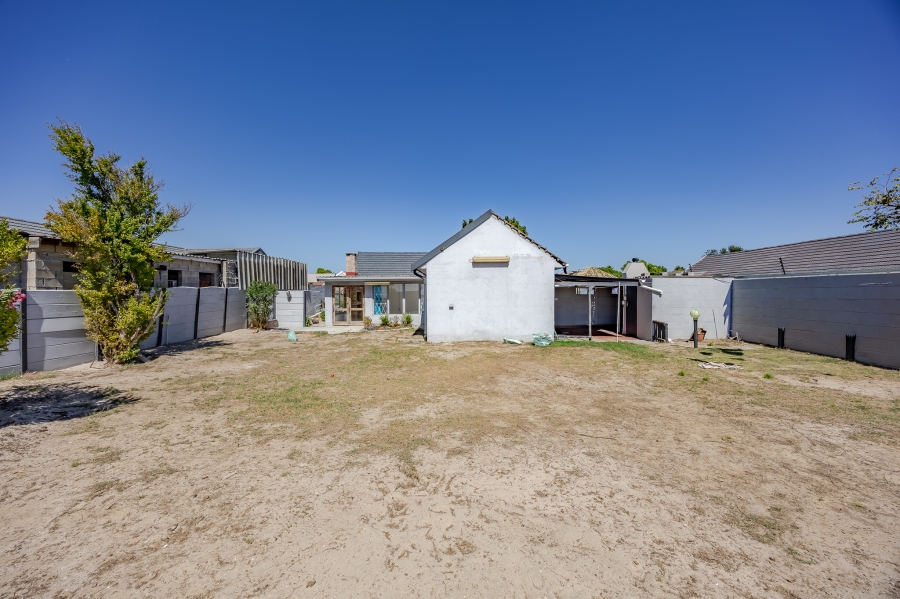 3 Bedroom Property for Sale in Bothasig Western Cape